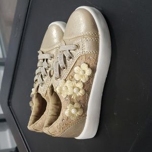 BC‎ footwear  shoes size 6